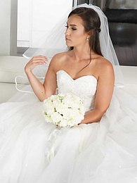 KiloVideos presents: Bootylicious bride Kelsi Monroe screws a handsome officiant on her wedding day